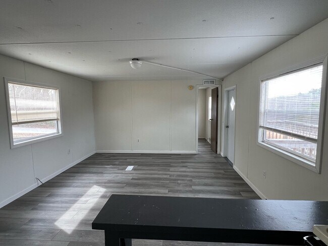 Foto del edificio - Clinton 37716 - 2 bedroom, 1 bath mobile h...