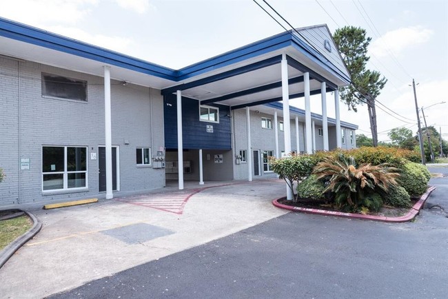 Foto del edificio - 9406 Redford Ave