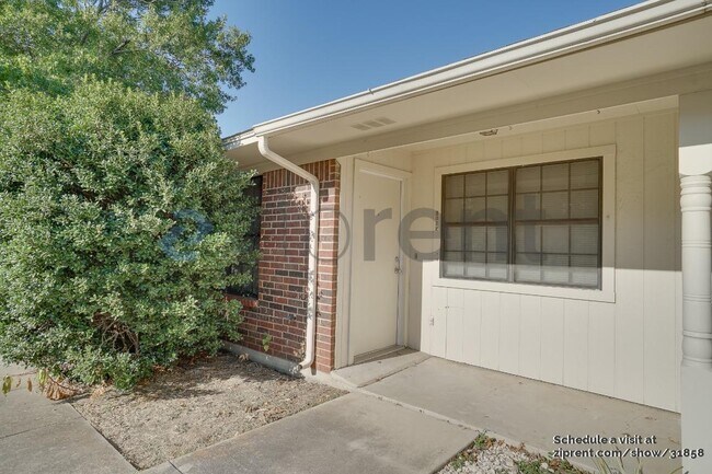 Foto del edificio - 3805 Yellowstone Pl