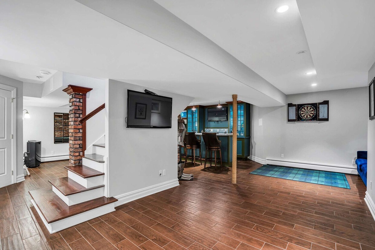 Foto principal - 1025 Peconic Bay Blvd