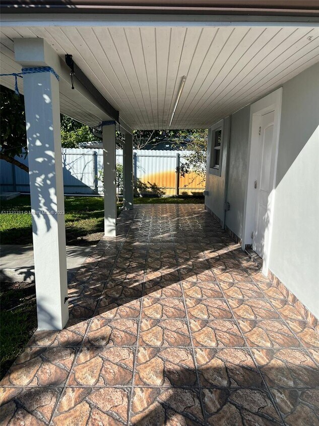 2651 SW 117th Ave Unit 2, Miami, FL 33175 Room for Rent in Miami, FL