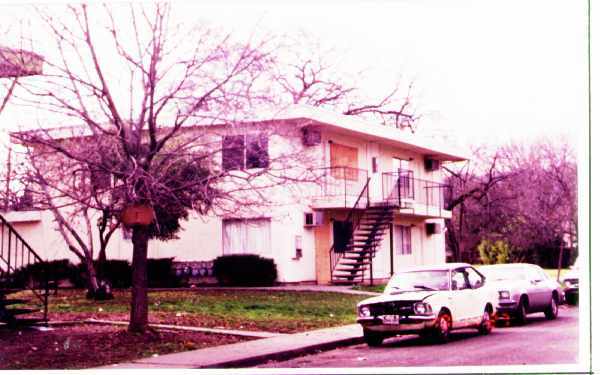 Primary Photo - 470-491 Acacia