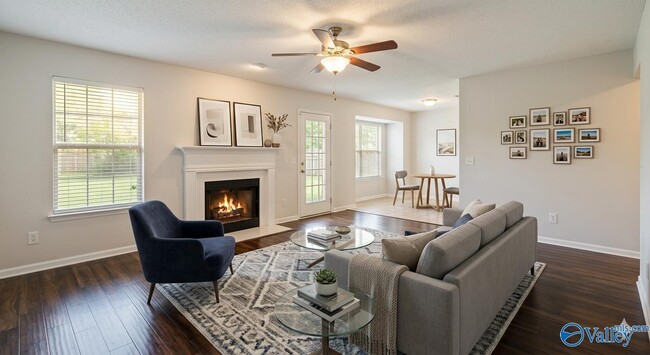 Building Photo - 102 Kilburn Cir