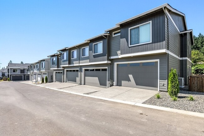 Building Photo - Brand New Townhome in Pleasant Valley Vill...