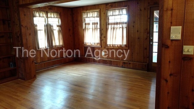 Foto del edificio - Lake Cabin Ready to Move In!