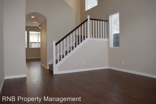 Building Photo - 4 br, 2.5 bath House - 5700 Lavender Court