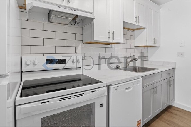 Building Photo - 463 Medlock Rd