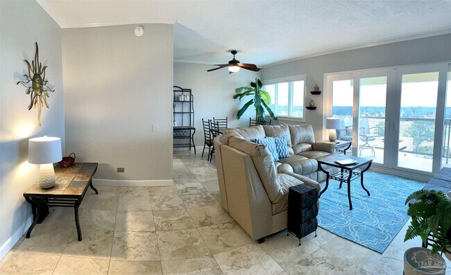 Foto del edificio - 825 Bayshore Dr