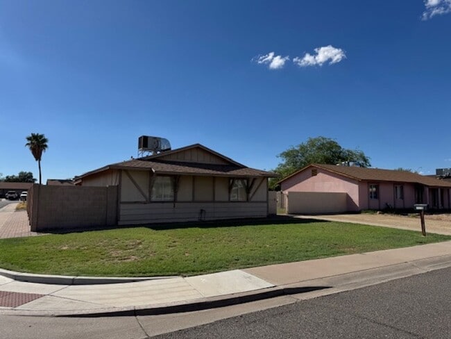 3 Bedroom 2 Bathroom House FOR RENT - 3 Bedroom 2 Bathroom House FOR RENT