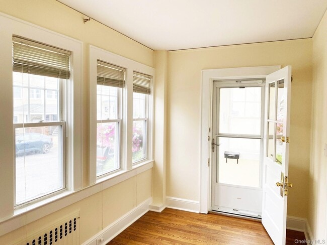Building Photo - 18 S Eckar St