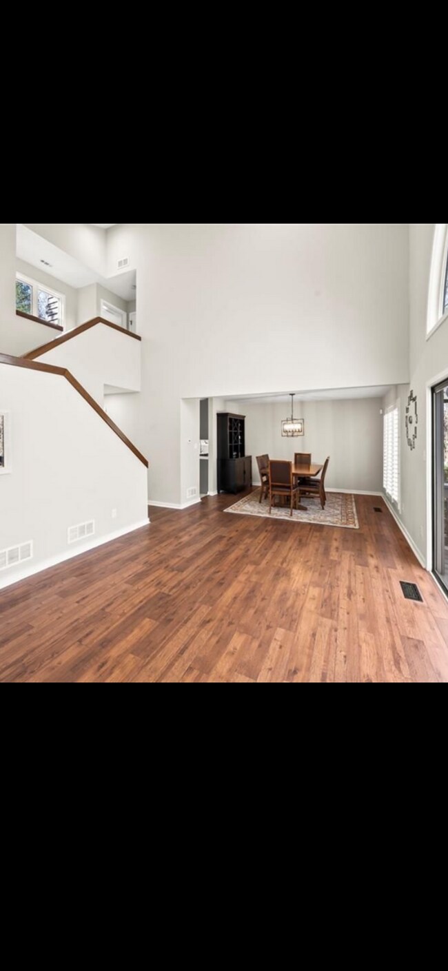 Foto del edificio - 3001 Lookout Ct