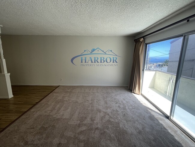 Foto del edificio - 717 W. 33rd. Street - 306
