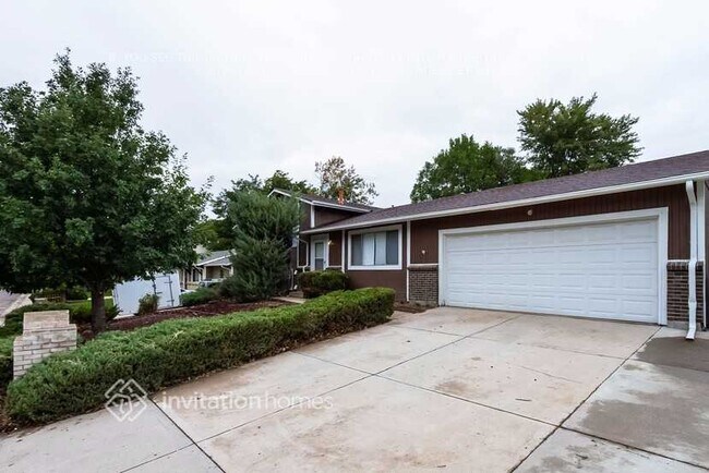 Building Photo - 13007 E Florida Dr