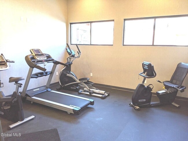 Building Photo - 12 White St