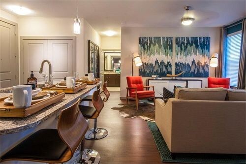 Foto del edificio - 503 S Post Oak Ln