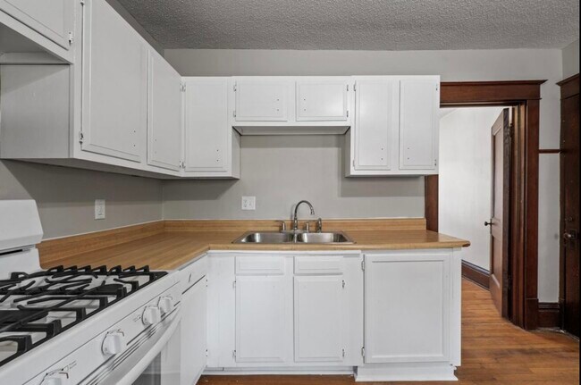 Foto del edificio - 3017 29th Ave S