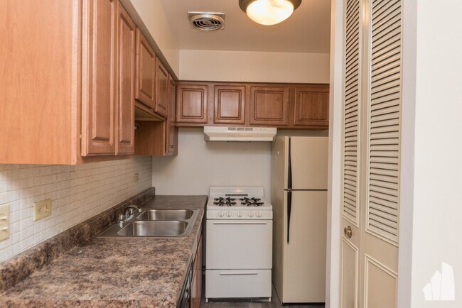 Foto del edificio - 3160 N Cambridge Ave