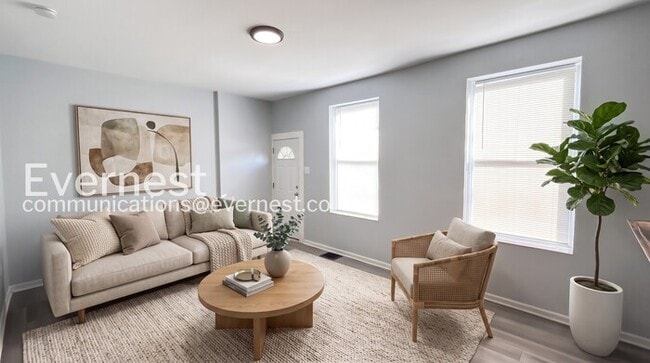 Building Photo - 4027 S Grand Blvd