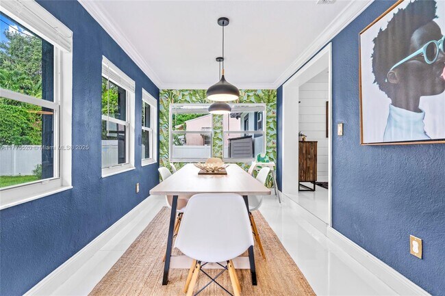 Building Photo - 4775 Collins Ave