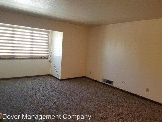 Building Photo - 1109 S 13th St