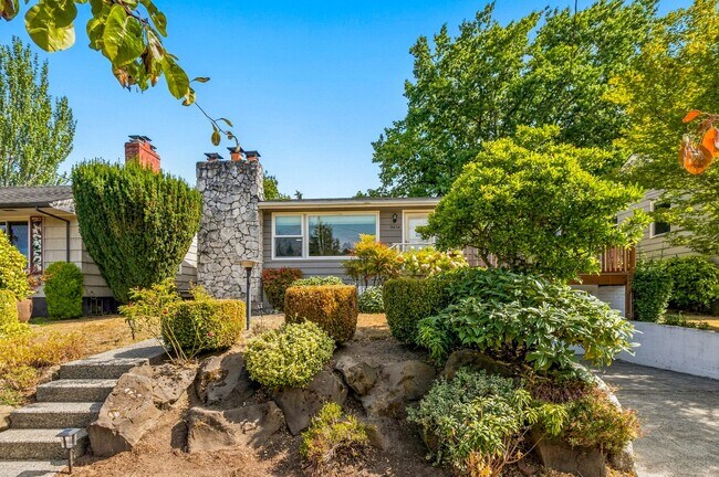 Foto del edificio - 3616 33rd Ave W