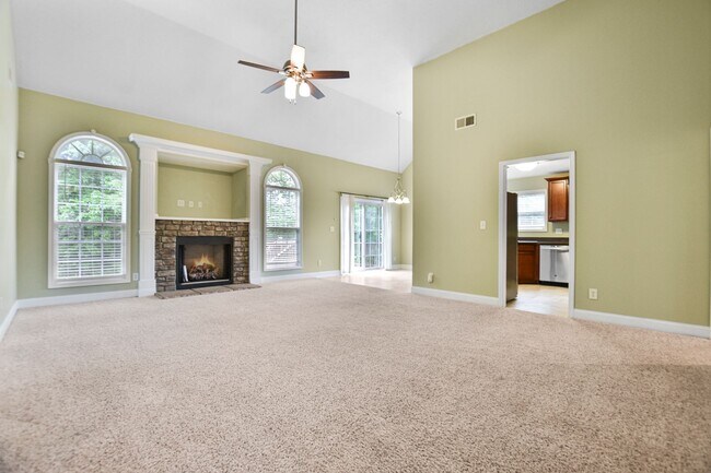 Foto del edificio - Dog Friendly Three Bedroom with Bonus!