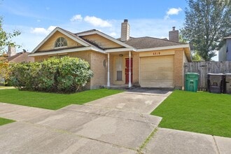 Building Photo - 6319 Southwood Ct N