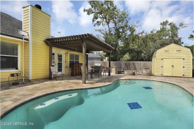Building Photo - 8959 Bridgecreek Dr W