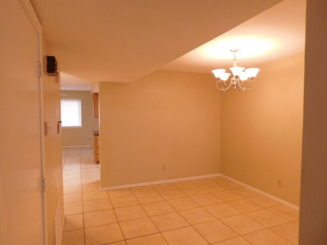 Building Photo - Arlington 3/2.5/2 home on corner lot
