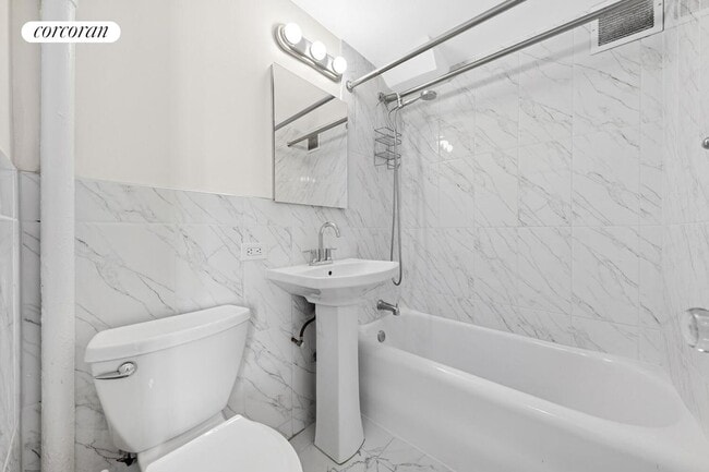 Building Photo - 45 Tudor City Pl