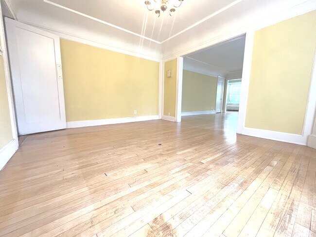 Foto del edificio - 2533 N Lake Dr