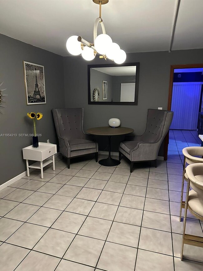 Building Photo - 1620 West Ave