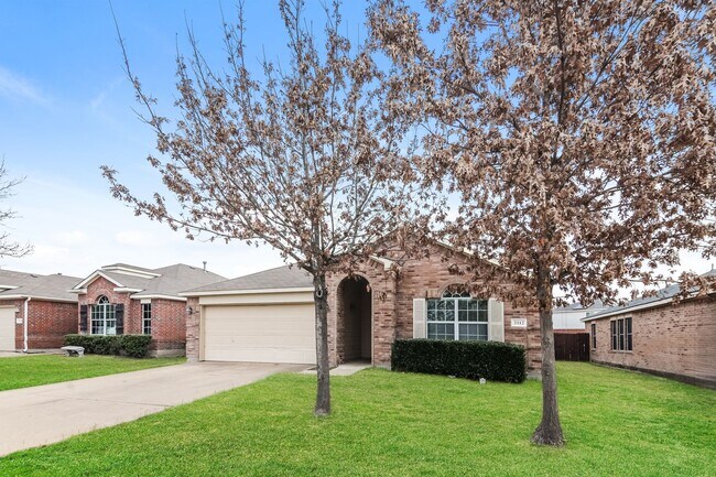 Foto del edificio - $1,795 4 Bed/2 Bath/2 Garage Ready for Move-in Forney Home in Windmill Farms