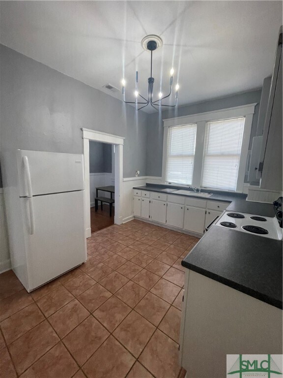 Building Photo - 418 E 40th St