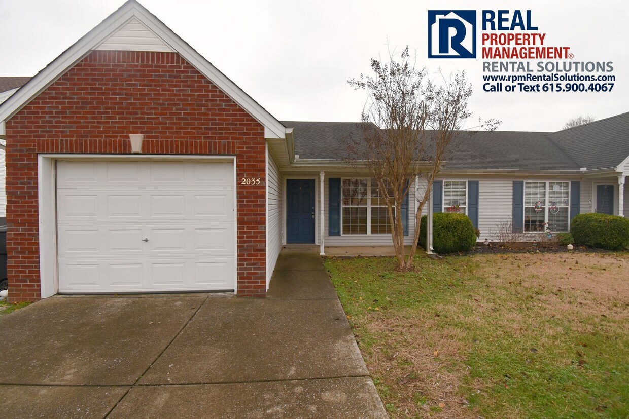 Primary Photo - *Pending* Adorable 2BD 2BA with garage in ...