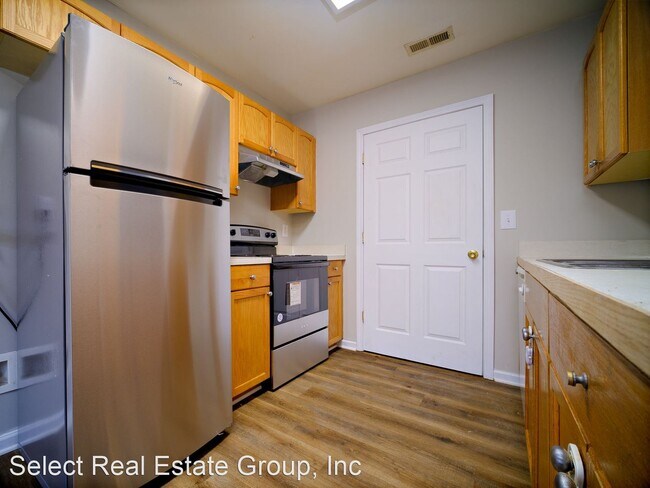 Building Photo - 3 br, 2 bath House - 5328 Beam Lake Dr