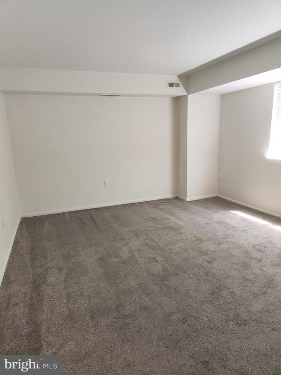 Foto del edificio - 11322 Cherry Hill Rd