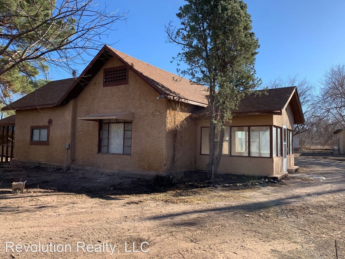 2 br, 1 bath House 7305 S. Main St. House Rental in Mesilla Park