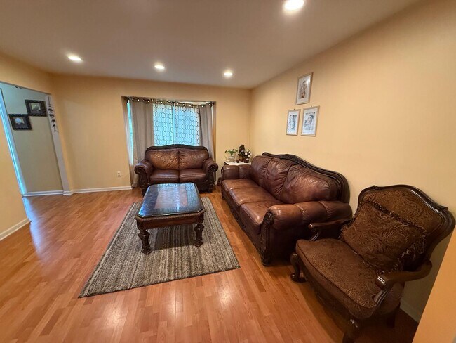 Foto del edificio - 22291 Arbor Ln