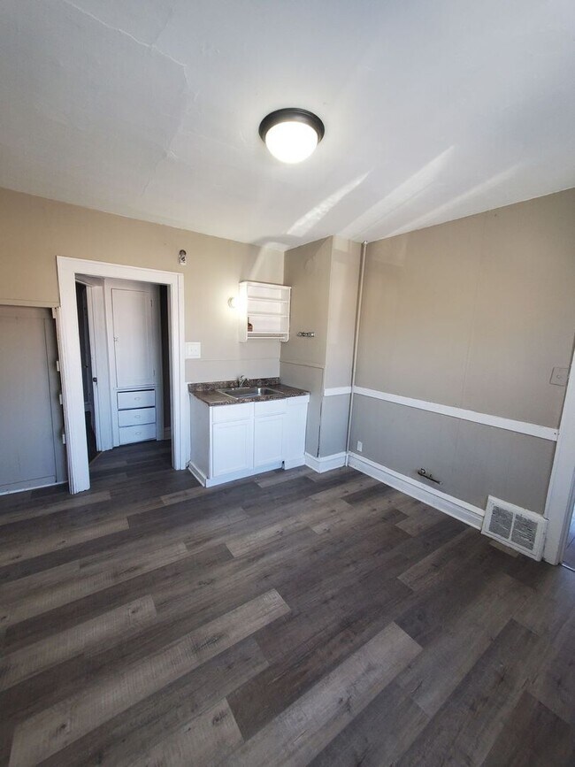 Foto del edificio - 3388 N 27th St