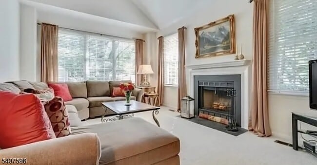 Foto del edificio - 8 Harrow Ln