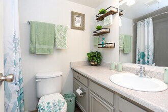 2BD, 1BA - 920 SF Model - Woodberry Heights