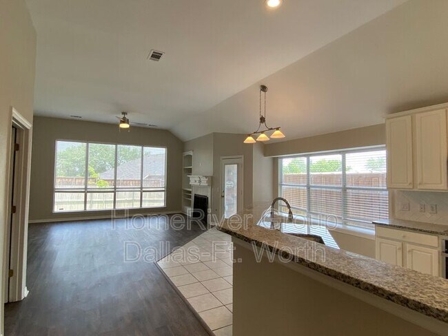 Building Photo - 2721 Vista Bluff Blvd