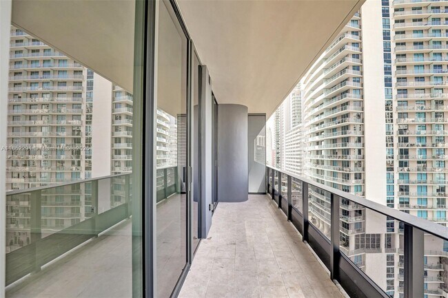 Foto del edificio - 1000 Brickell Plaza