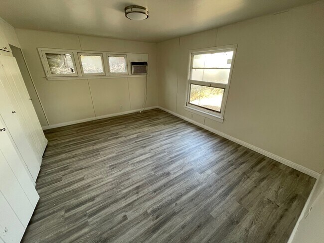 Building Photo - 6121 Temple City Blvd