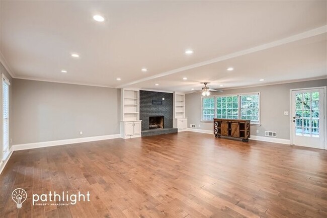 Building Photo - 865 Glen Ridge Dr SW, Lilburn, GA, 30047