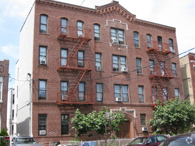 Building Photo - 20 Bay 34th St
