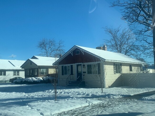 Foto del edificio - 1303 Grand Ave