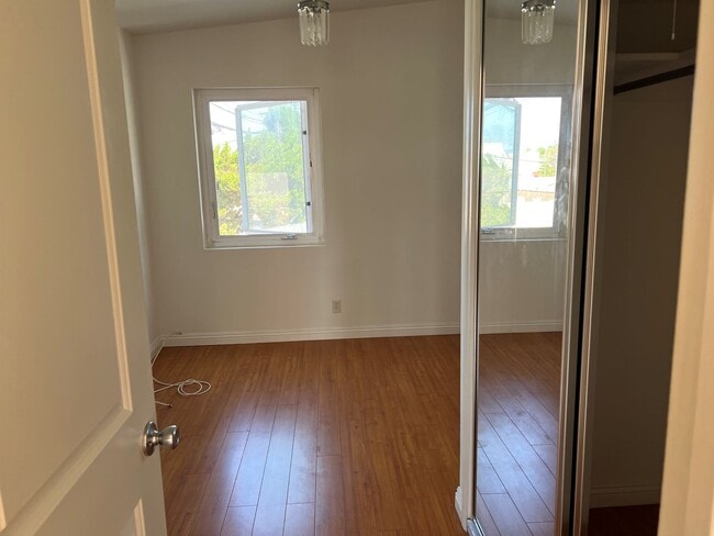 bedroom - 1013 Rosedale Ave