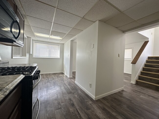 Building Photo - 2 bedroom duplex for rent on Nazareth Rd, ...